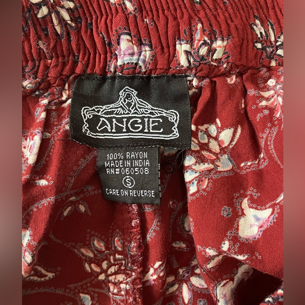 Angie Red Patterned Pants Size Small - Picture 4 of 4